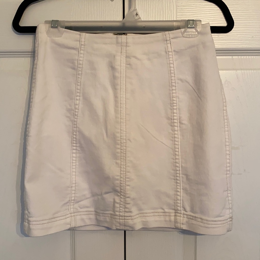 White Free People skirt, size 6, new condition